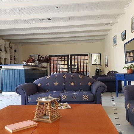 Melody Hotel Гувия Екстериор снимка